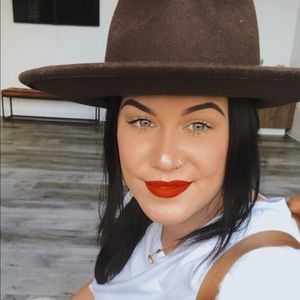 Meet your Posher, Shelby